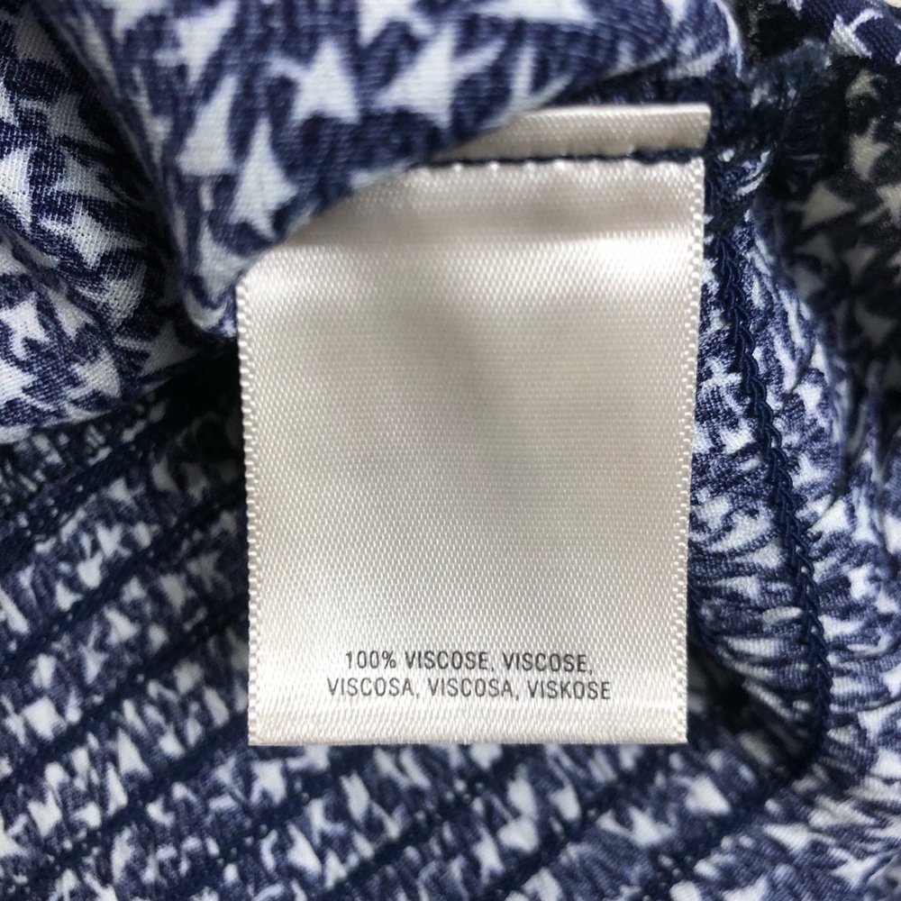 Maeve Anthropologie Navy Arrow Print Crop Top - Picture 5 of 7